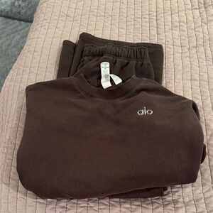 ALO Yoga Sweat Set